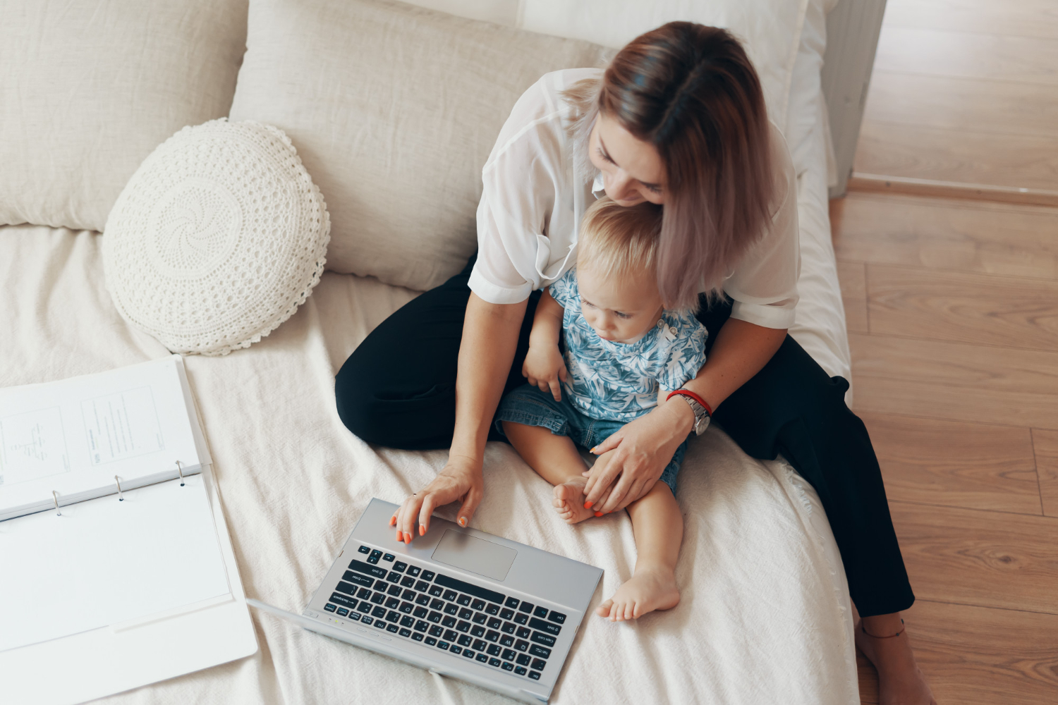 want to be a work from home mum? there are lots of freelance remote opportunities
