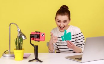 Blogging equipment for vloggers and bloggers